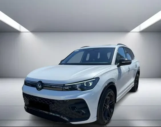 VW Tiguan 1.5 TFSIe = R-Line = Black Design Гаранция