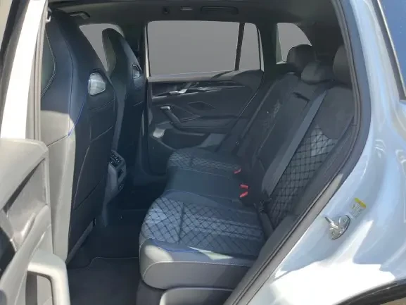 VW Tiguan 1.5 TFSIe = R-Line = Black Design Гаранция, снимка 7 - Автомобили и джипове - 54454829