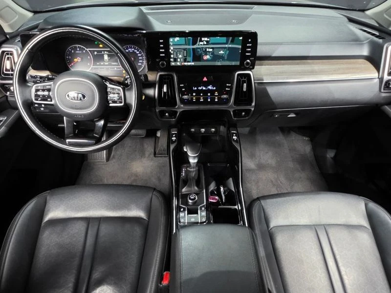 Kia Sorento 2.2 Automatic, снимка 10 - Автомобили и джипове - 55579863