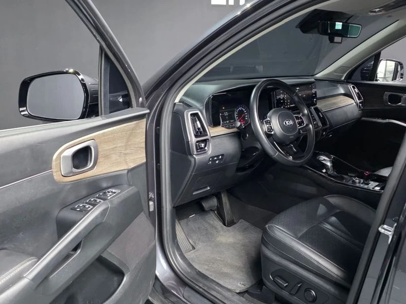 Kia Sorento 2.2 Automatic, снимка 6 - Автомобили и джипове - 55579863