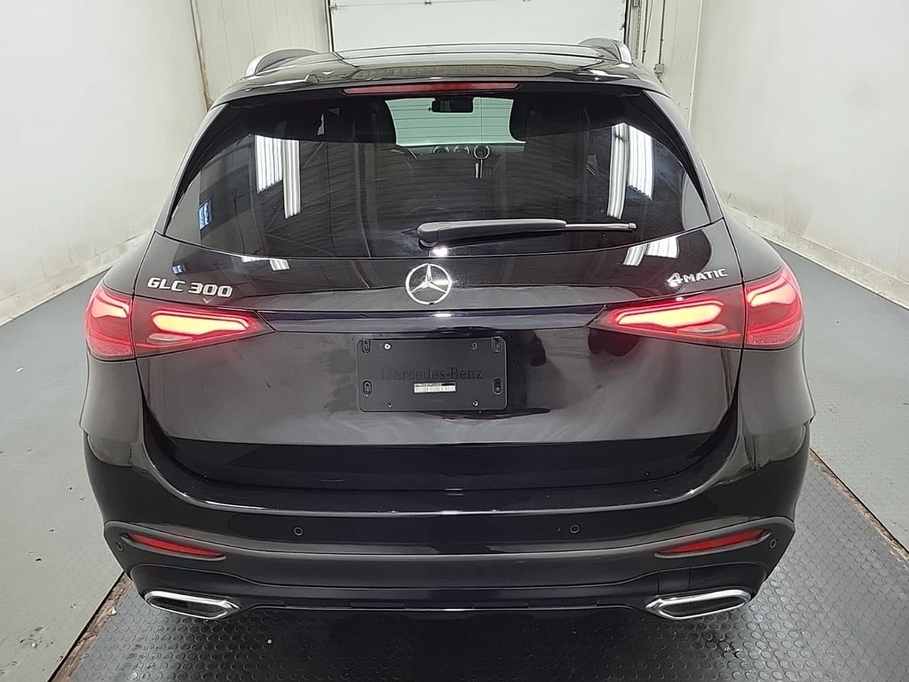 Mercedes-Benz GLC 300 2023 * CARFAX * БЕЗ ПЪРВОНАЧАЛНА ВНОСКА - изображение 3