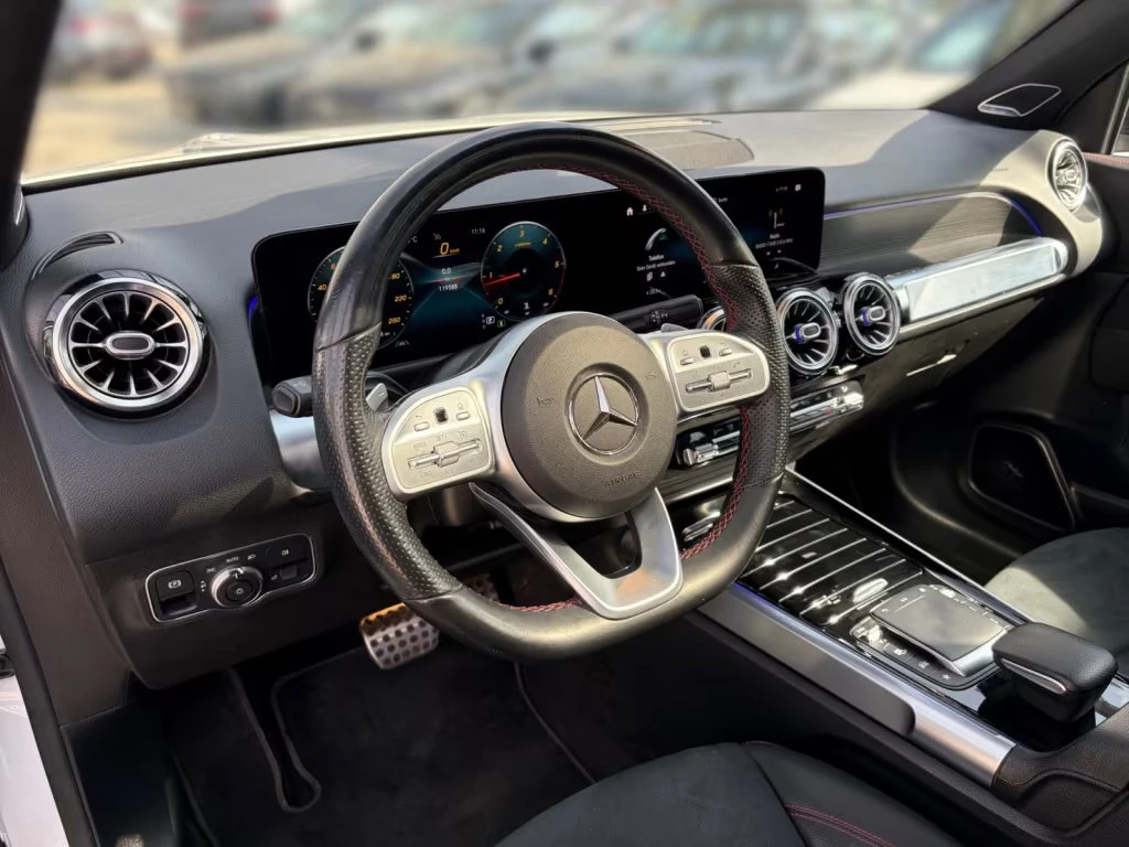 Mercedes-Benz GLB d/AMG/190HP/NIGHT/PANO/AHK/CAM/LED/158q, снимка 8 - Автомобили и джипове - 54203267