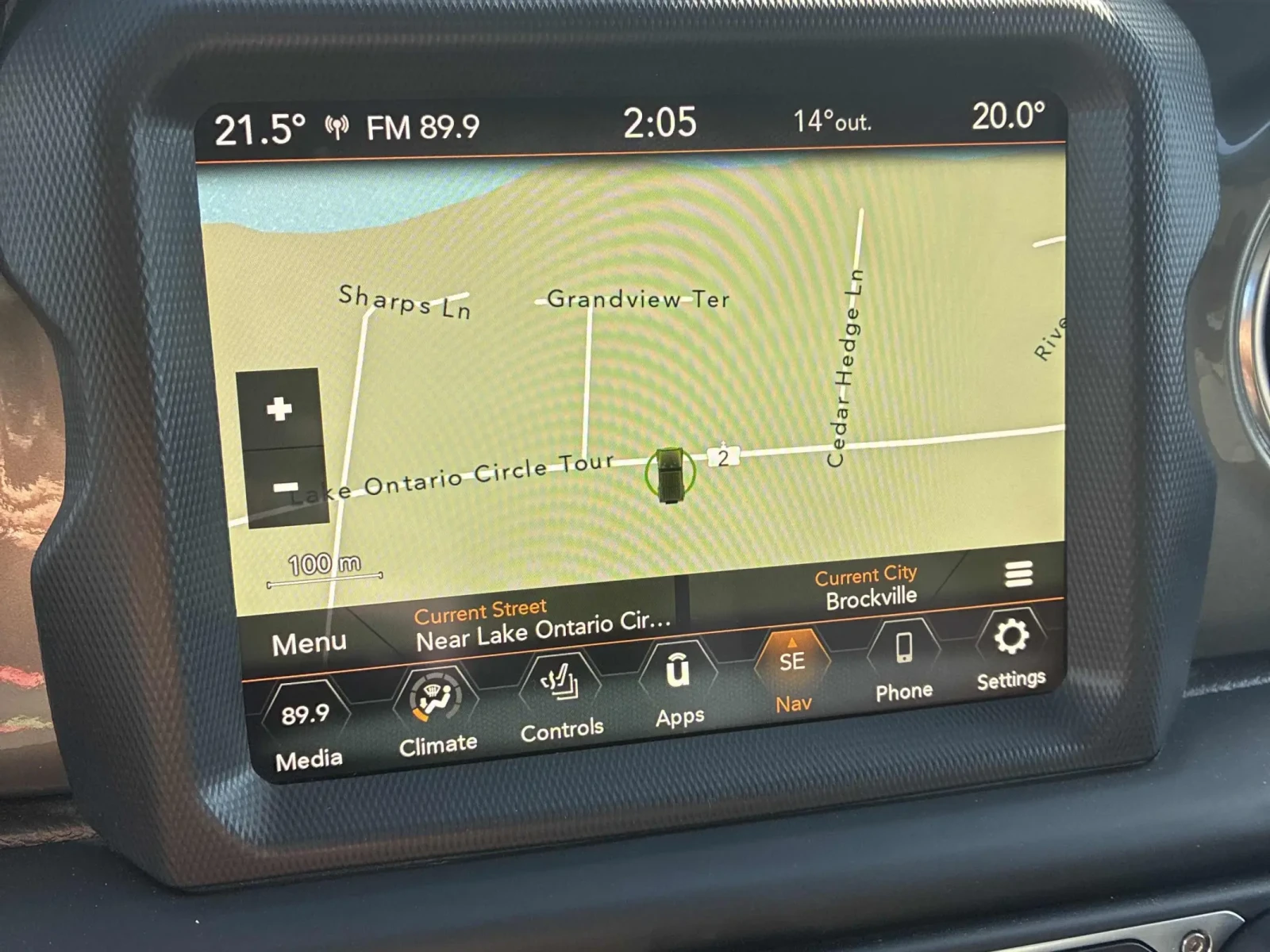 Jeep Wrangler Sahara * * CARFAX * * АВТО КРЕДИТ * * , снимка 12 - Автомобили и джипове - 54204668