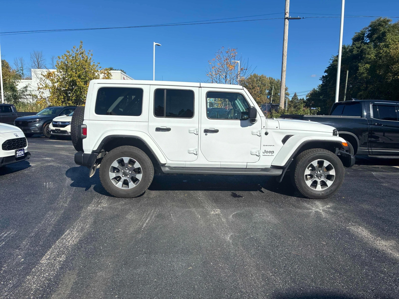 Jeep Wrangler Sahara * * CARFAX * * АВТО КРЕДИТ * * , снимка 4 - Автомобили и джипове - 54204668