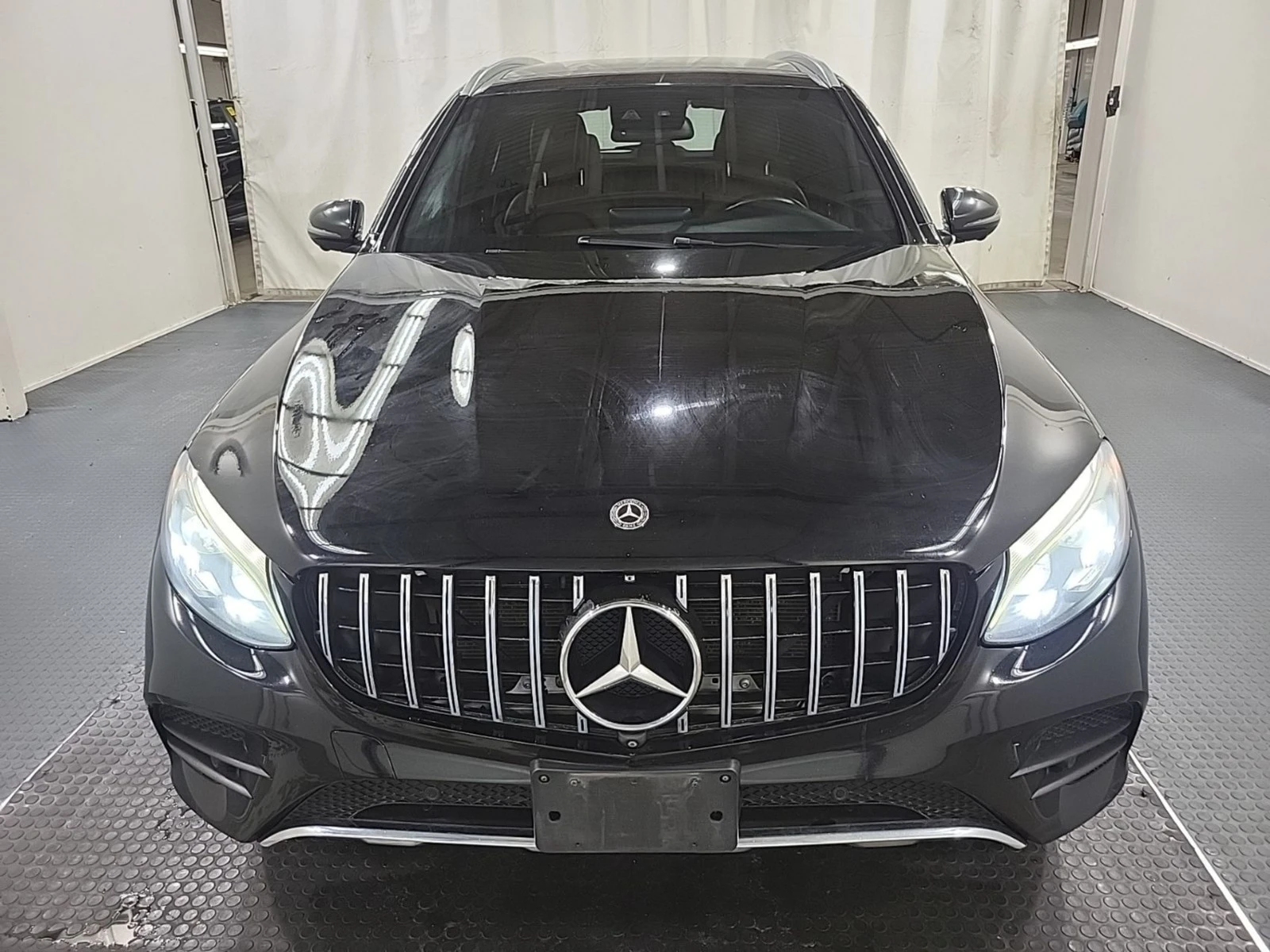 Mercedes-Benz GLC 300 AвтоКредит * (ЦЕНА ДО БГ), снимка 2 - Автомобили и джипове - 54542813