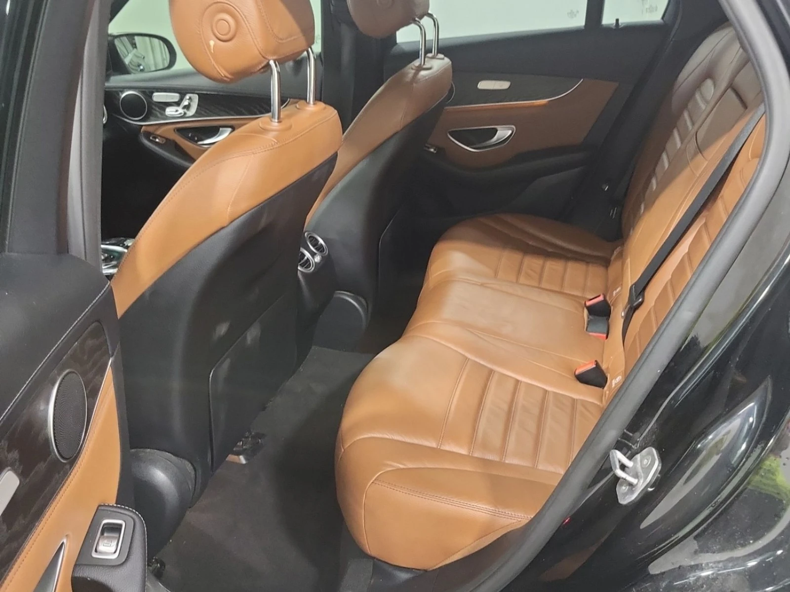 Mercedes-Benz GLC 300 AвтоКредит * (ЦЕНА ДО БГ), снимка 11 - Автомобили и джипове - 54542813
