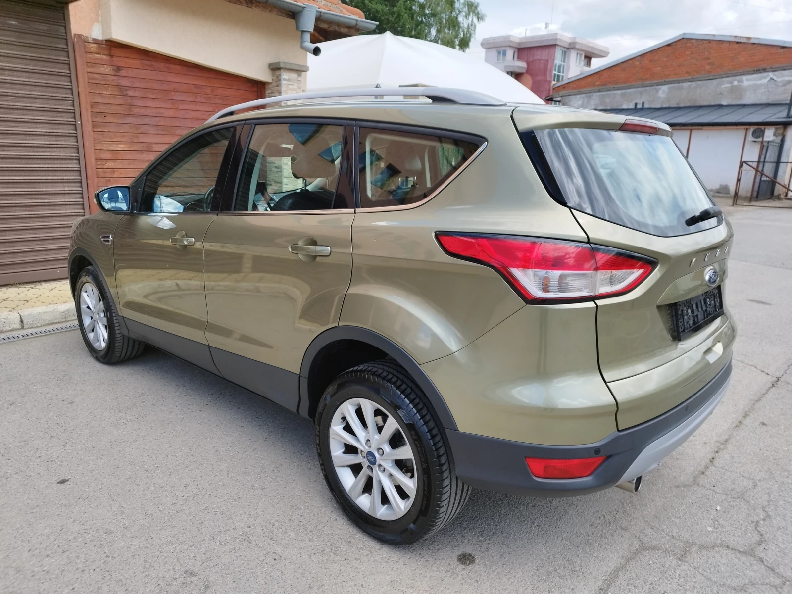 Ford Kuga 2.0 TDCI, 4X4, 180k.c., FULL, TITANIUМ, PANORAMA , снимка 6 - Автомобили и джипове - 54633207