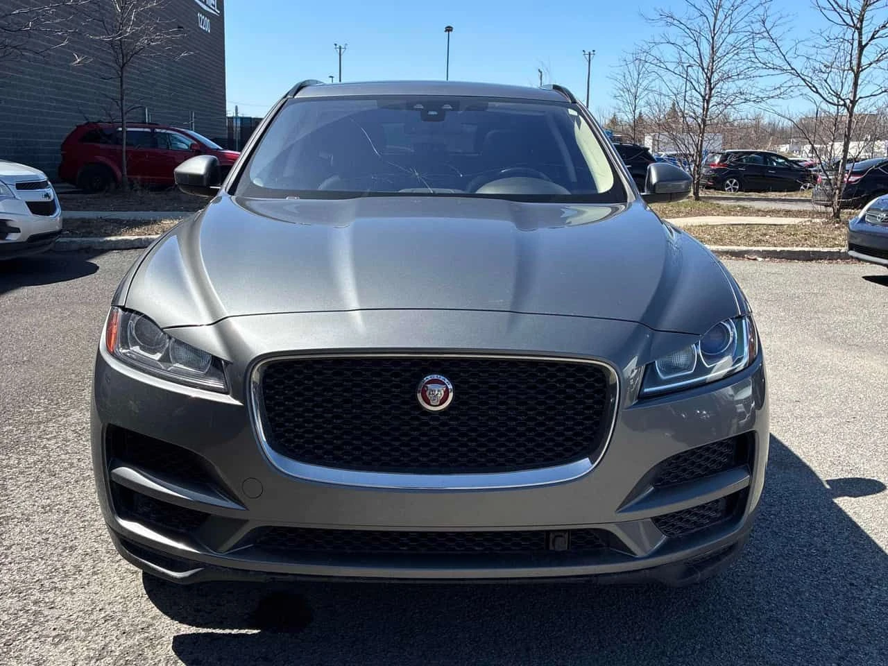 Jaguar F-PACE * Premium * PANO * ПОДГРЕВИ * КАМЕРА, снимка 6 - Автомобили и джипове - 54711025