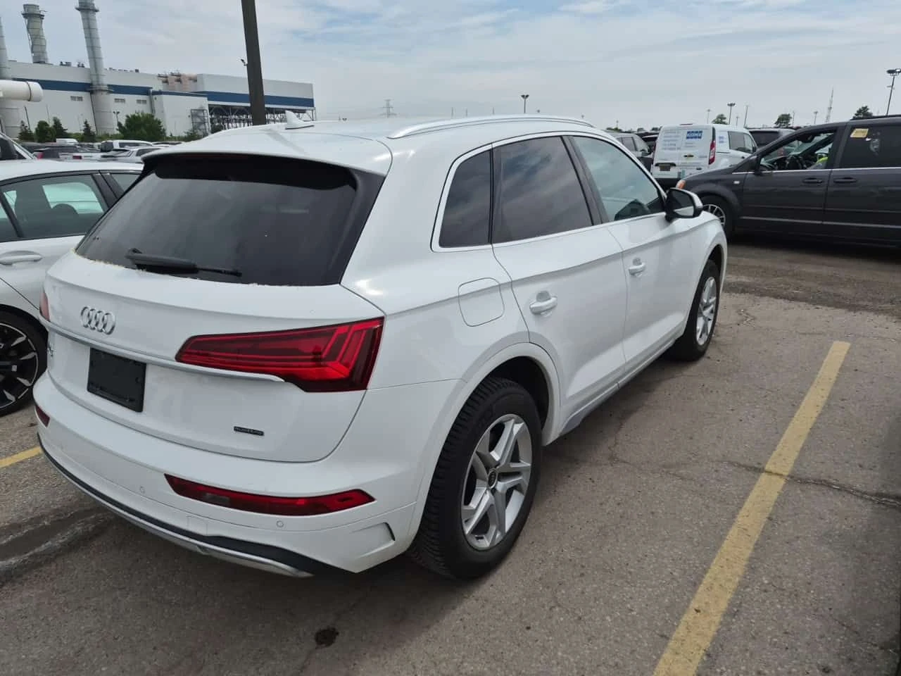 Audi Q5 * CARFAX * АВТОКРЕДИТ БЕЗ ПЪРВОНАЧАЛНА ВНОСКА, снимка 3 - Автомобили и джипове - 54844836