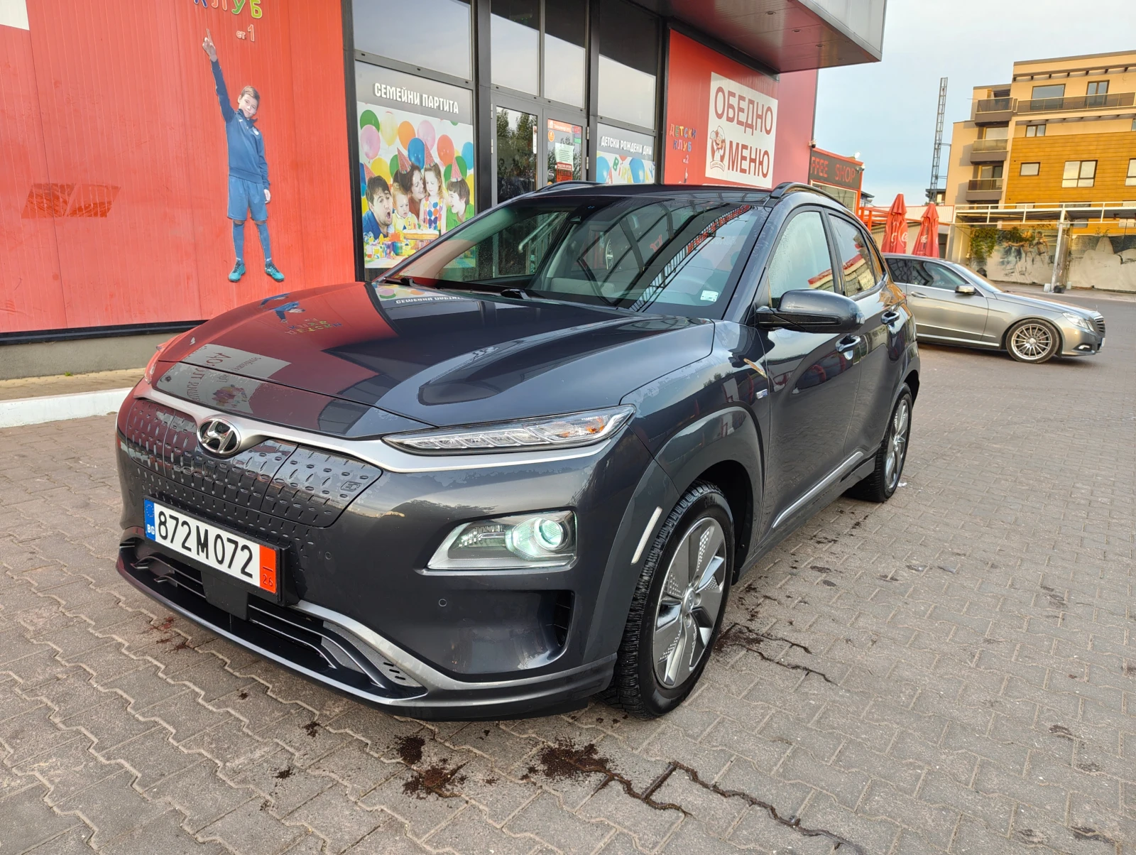 Hyundai Kona 64KWh* SOH 100%* LED* DISTRONIC* Tермопомпа* BLUEL