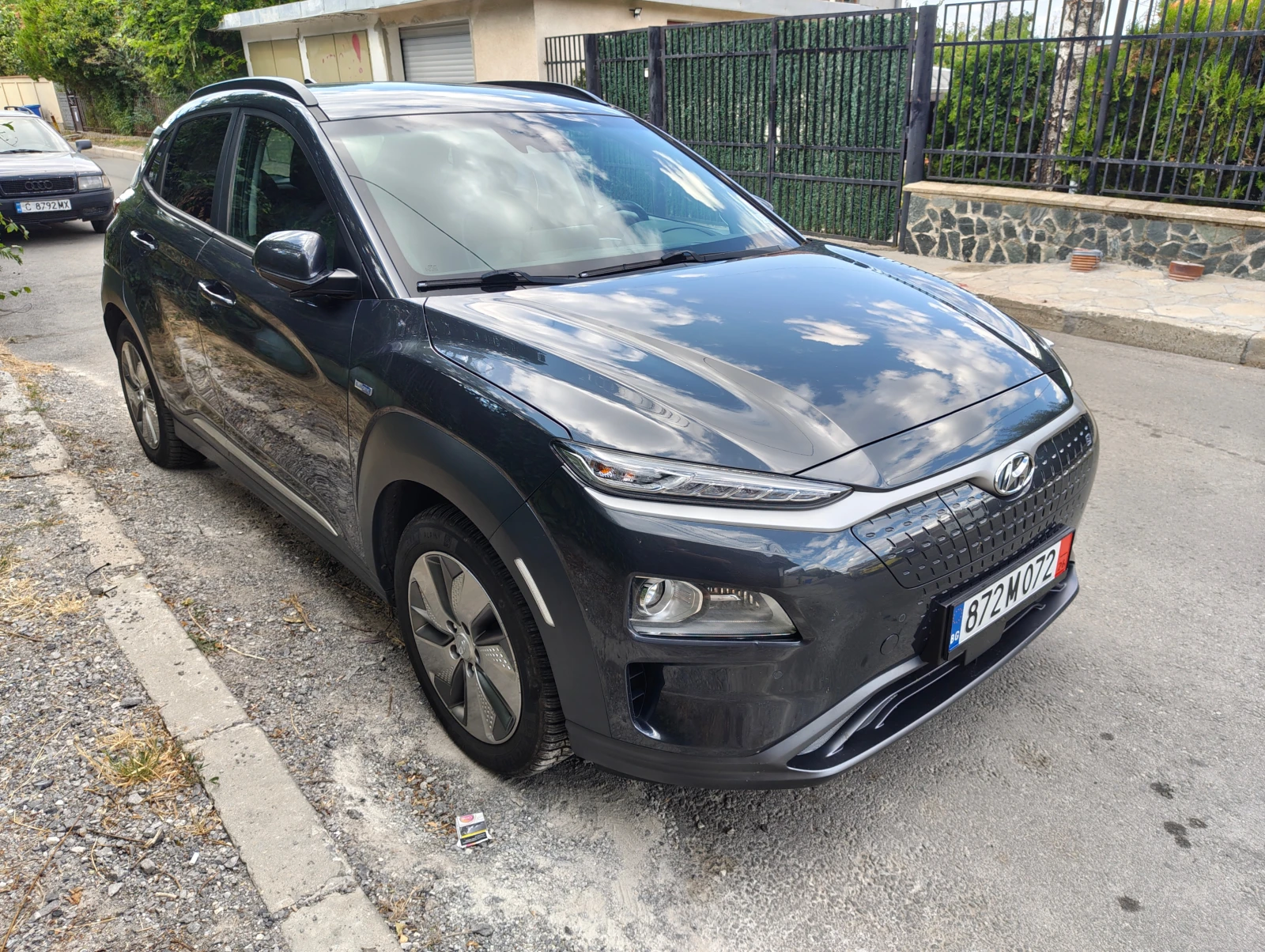 Hyundai Kona 64KWh* SOH 100%* LED* DISTRONIC* Tермопомпа* BLUEL, снимка 4 - Автомобили и джипове - 55712792