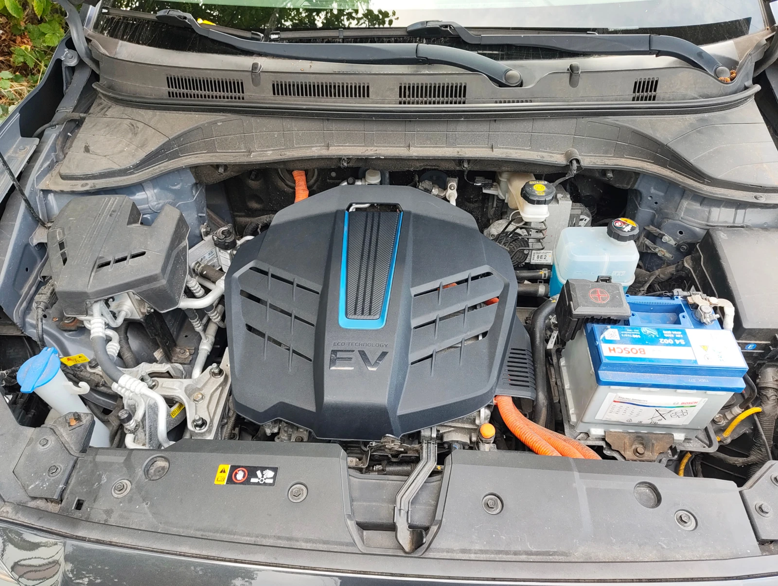Hyundai Kona 64KWh* SOH 100%* LED* DISTRONIC* Tермопомпа* BLUEL, снимка 15 - Автомобили и джипове - 55712792