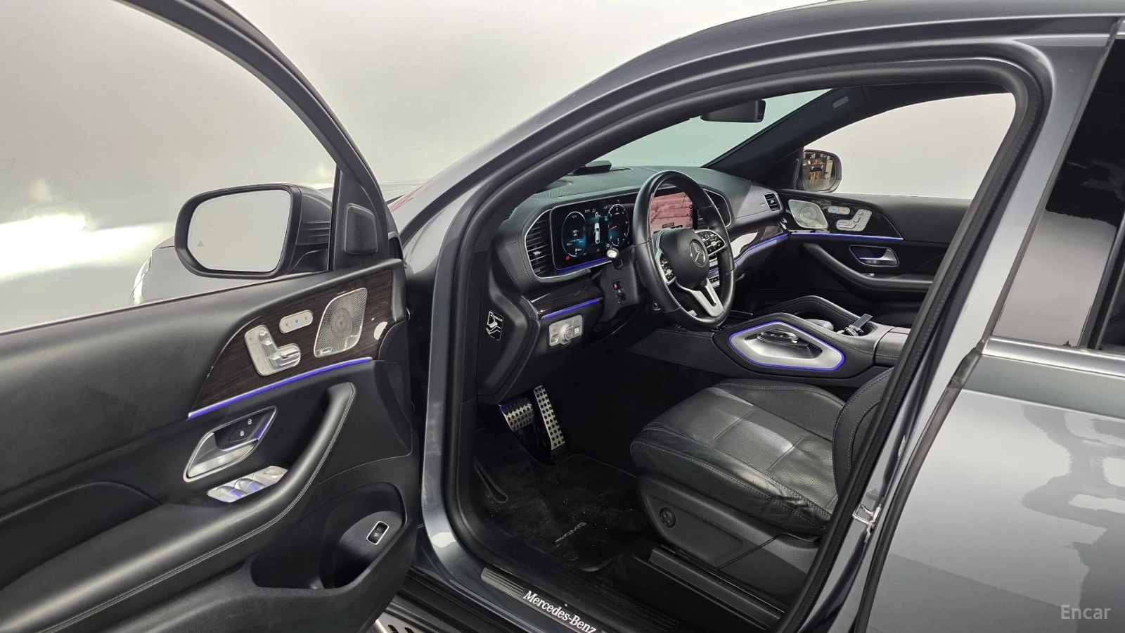 Mercedes-Benz GLE 400 AMG Line| AIR| DISTRO| ОБДУХ| 360| HUD| 3 AC| , снимка 7 - Автомобили и джипове - 56135705