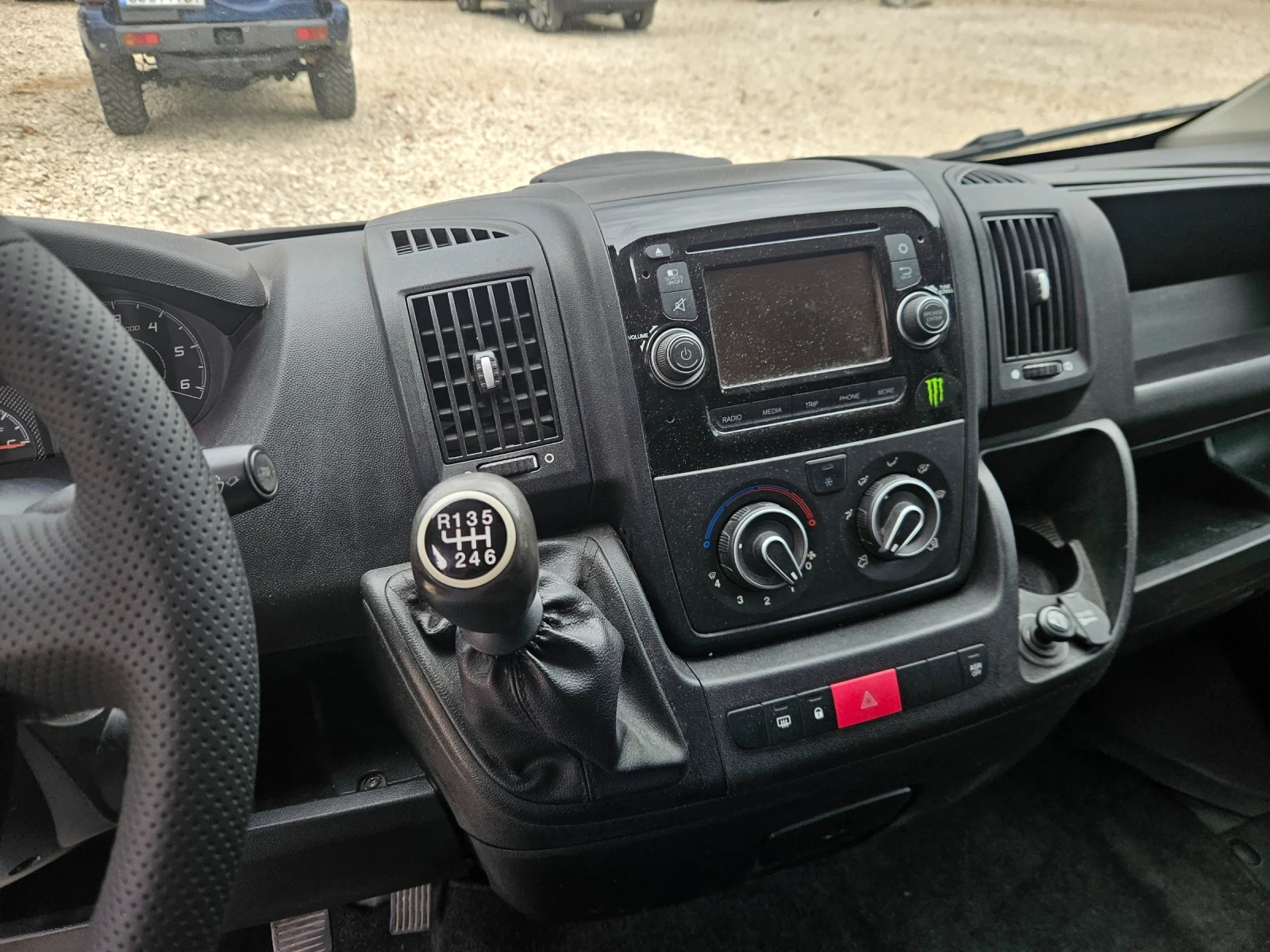 Peugeot Boxer 2.2 150кс макси, снимка 13 - Бусове и автобуси - 56167204