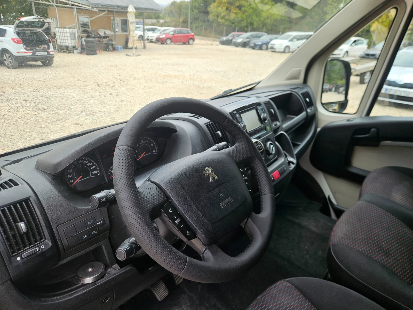 Peugeot Boxer 2.2 150кс макси, снимка 12 - Бусове и автобуси - 56167204