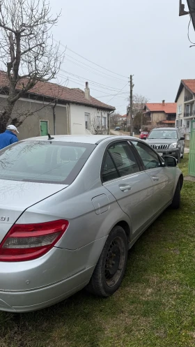 Mercedes-Benz C 220, снимка 2