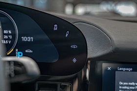 Porsche Taycan Performance/RWD/Подгрев/PASM/Амбиент/Мемори | Auto.bg — изображение 11