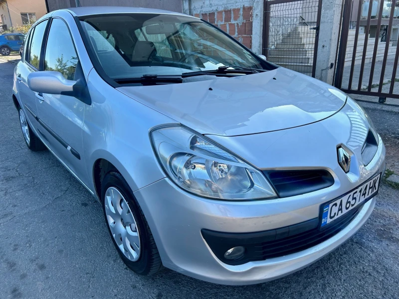 Renault Clio 1.4i-98k.c., снимка 2 - Автомобили и джипове - 47380858