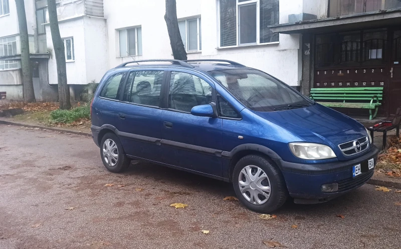 Opel Zafira, снимка 6 - Автомобили и джипове - 48226258