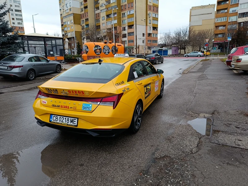 Hyundai Elantra, снимка 6 - Автомобили и джипове - 48353885