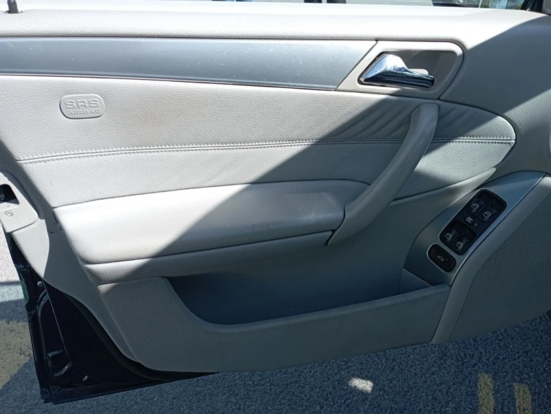Mercedes-Benz C 230, снимка 7 - Автомобили и джипове - 52544407