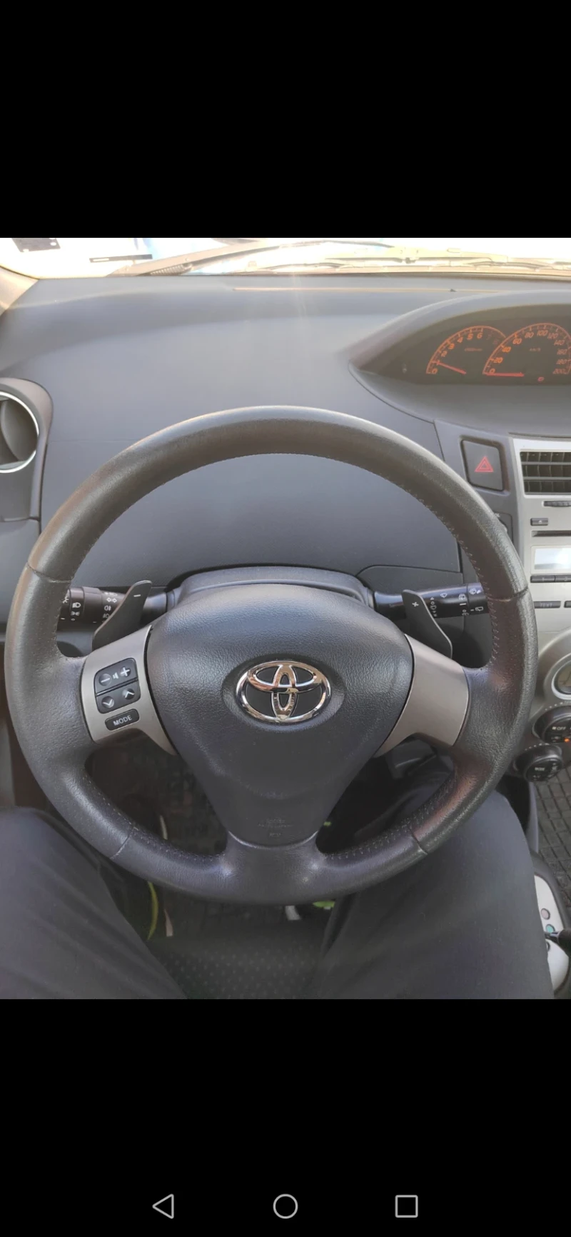 Toyota Yaris 1.3 Автоматик, снимка 6 - Автомобили и джипове - 51459360