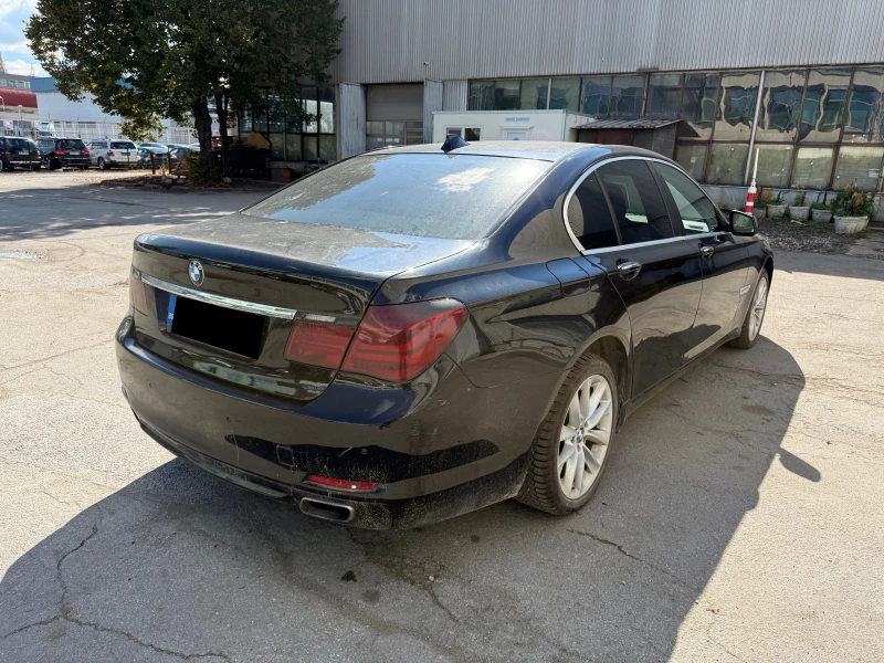 BMW 750 i xDrive, снимка 7 - Автомобили и джипове - 52008784