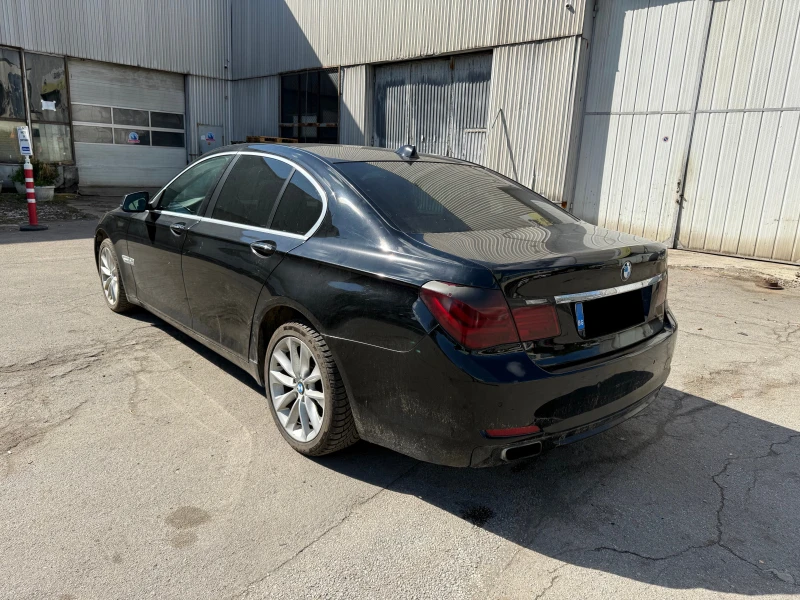 BMW 750 i xDrive, снимка 6 - Автомобили и джипове - 52008784