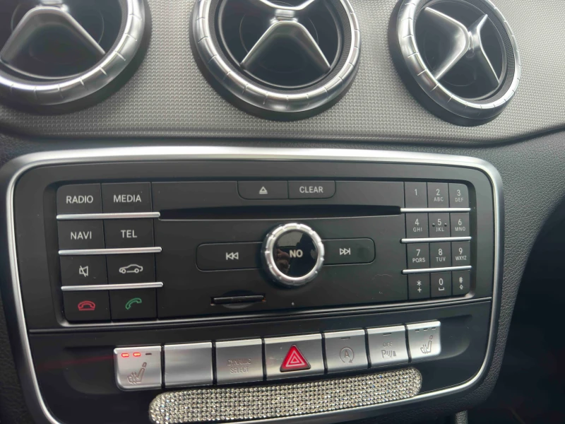 Mercedes-Benz CLA 200 200CDI/FACELIFT/DYNAMIC/PANO/CARPLAY/CAMERA, снимка 13 - Автомобили и джипове - 52583475