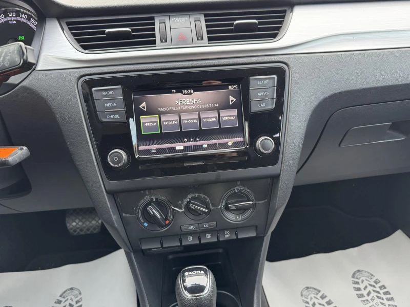 Skoda Rapid 1.0 TSI 7DSG, снимка 9 - Автомобили и джипове - 53283378