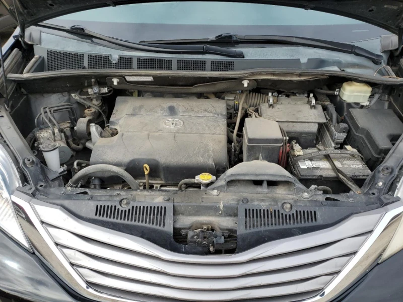 Toyota Sienna Xle, снимка 12 - Автомобили и джипове - 53527458