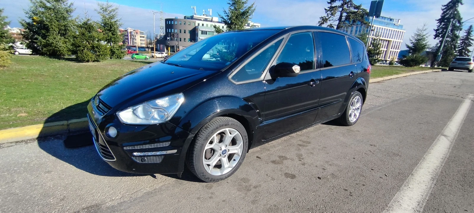 Ford S-Max 2.0 CDTI Titanium  - изображение 3