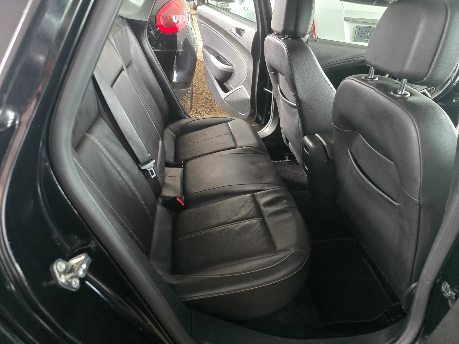 Opel Astra 1.6т 180к перфектна - изображение 10