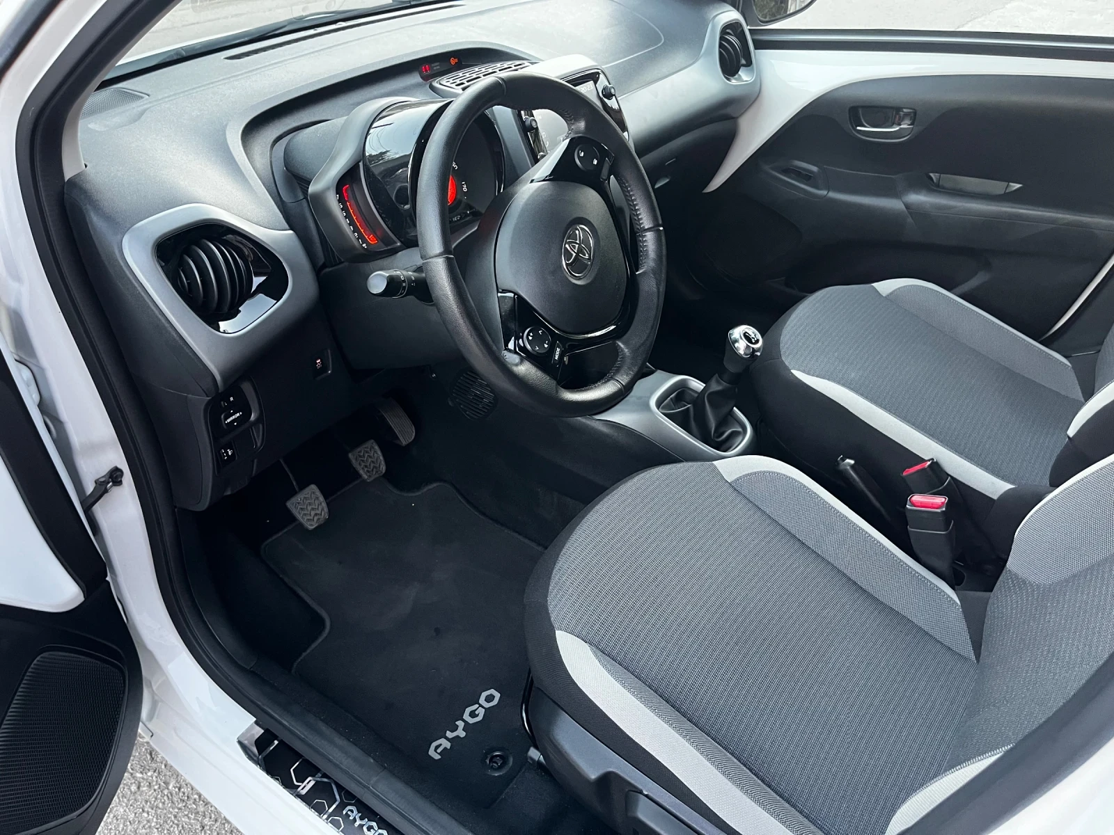 Toyota Aygo X-Lock-49000km!!! - изображение 6