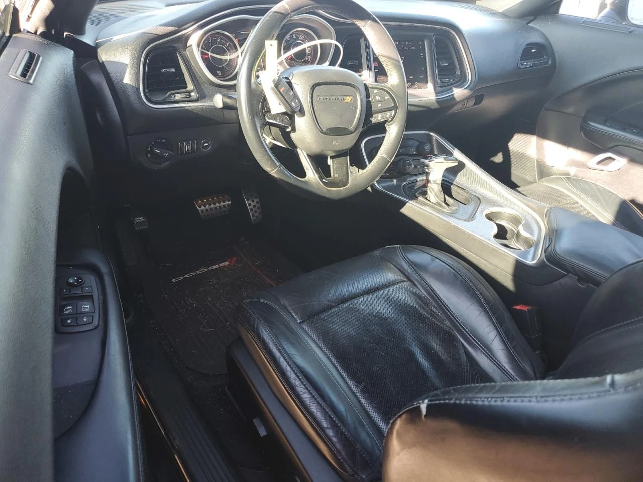 Dodge Challenger 3.6 SXT PLUS| 8-ZF| КОЖА| ПОДГР.&ОБДУХ.| FULL ЕКСТ - изображение 6