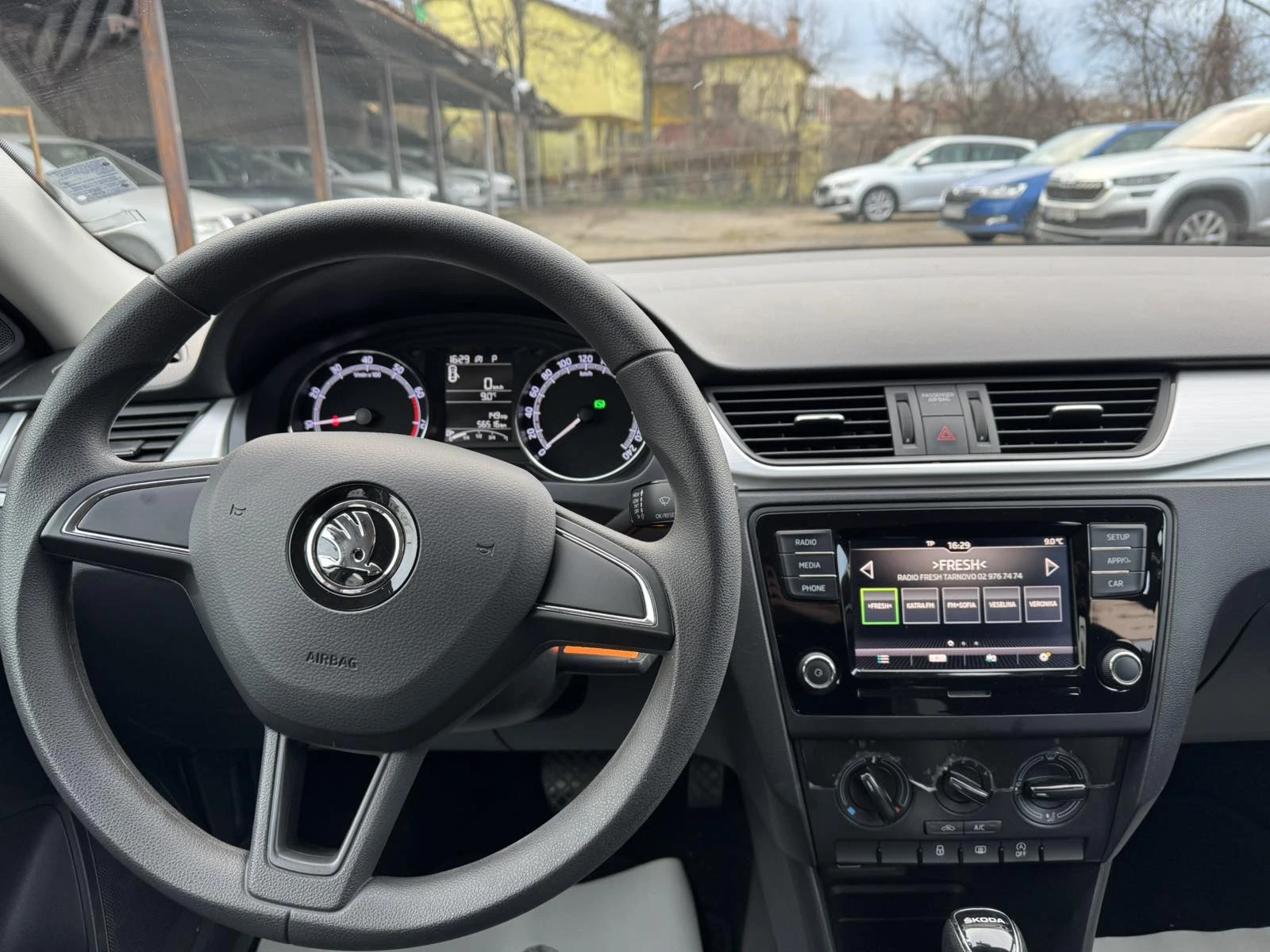 Skoda Rapid 1.0 TSI 7DSG - изображение 8