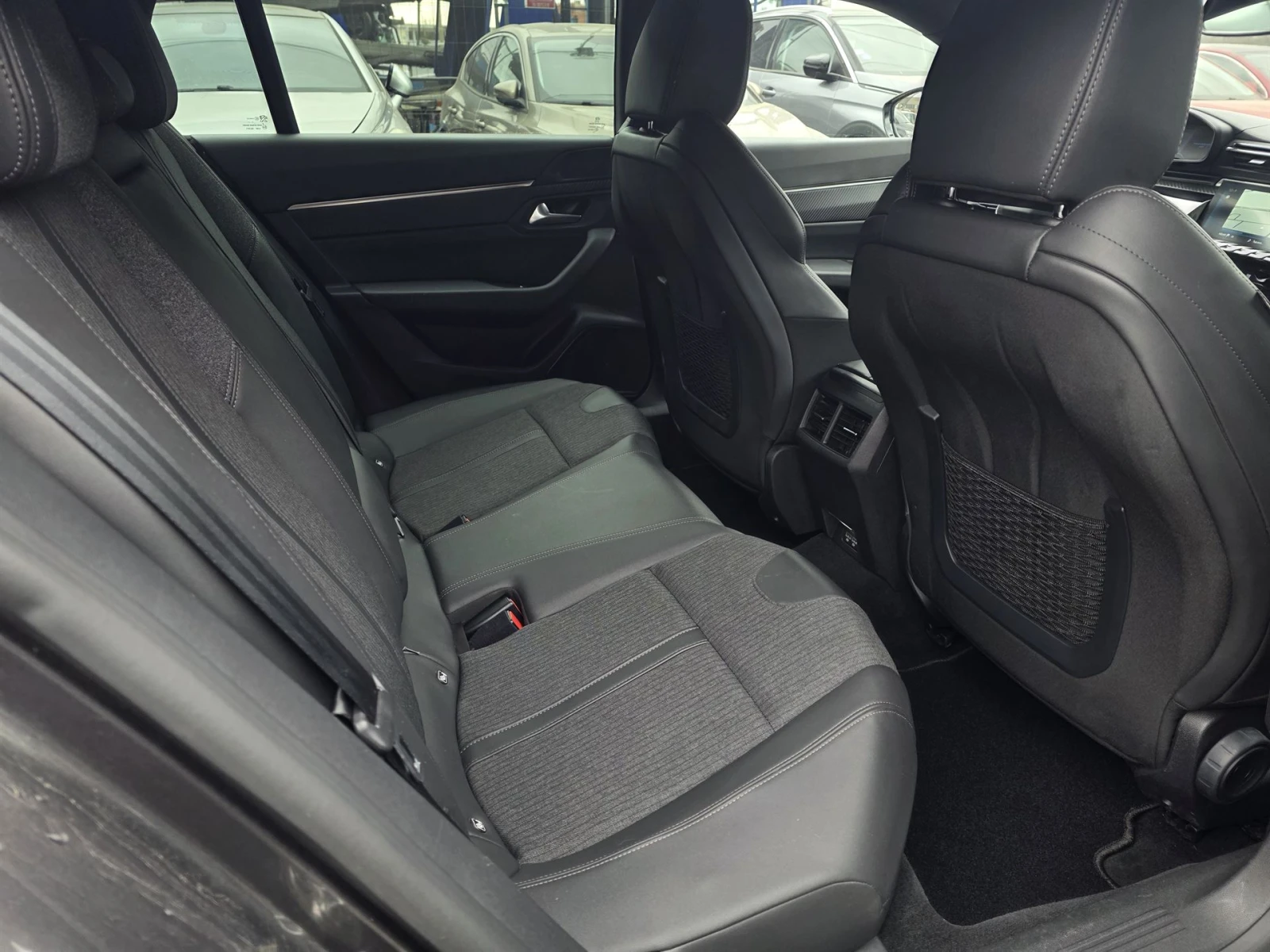 Peugeot 508 1.2 PureTech Allure Pack ЕАТ8, снимка 15 - Автомобили и джипове - 53528082