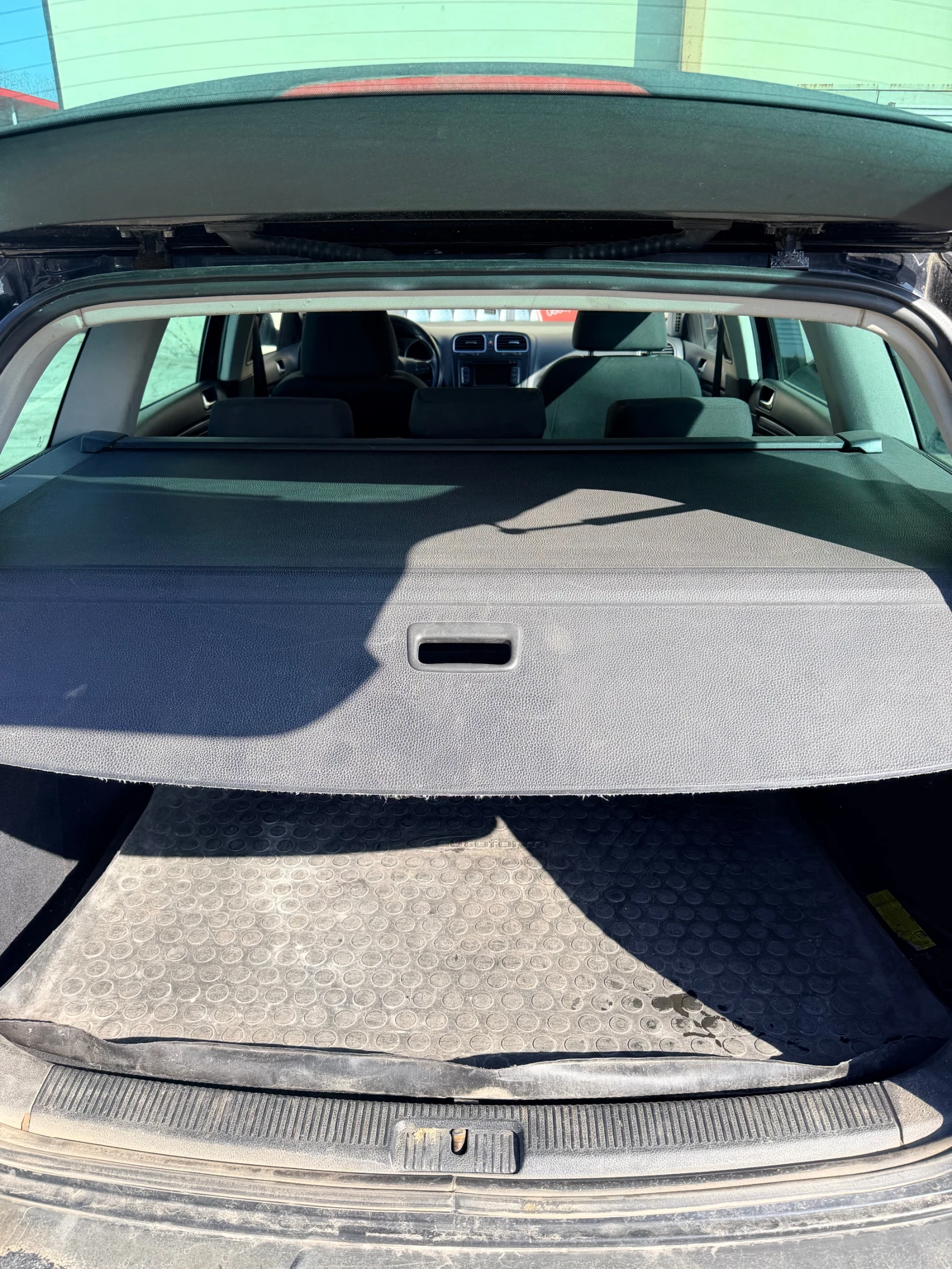 VW Golf 1.6 TDI , снимка 10 - Автомобили и джипове - 53706671