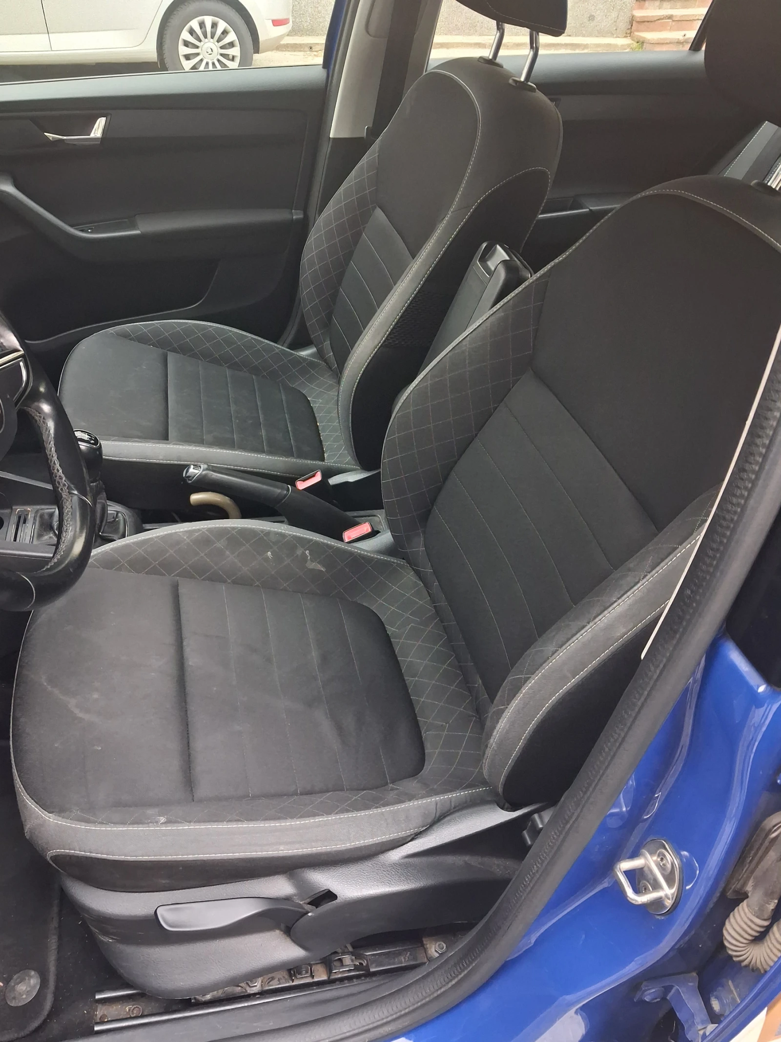 Skoda Fabia 1.0 MPI, снимка 7 - Автомобили и джипове - 54226283