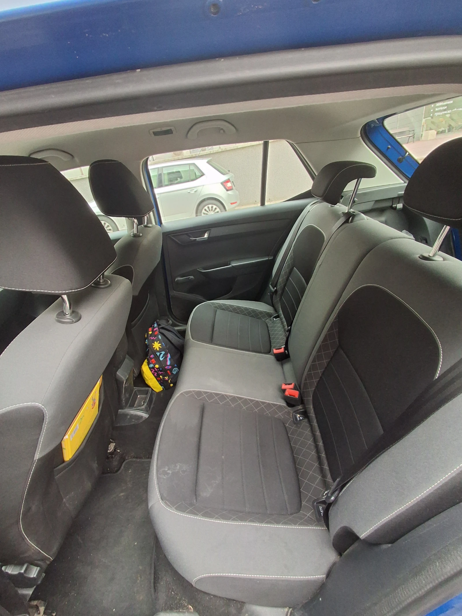 Skoda Fabia 1.0 MPI, снимка 8 - Автомобили и джипове - 54226283