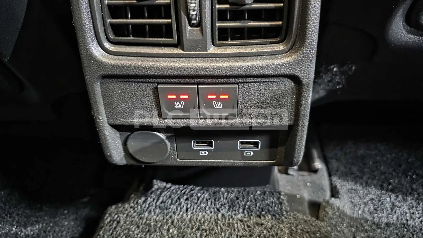 Renault Arkana КАМЕРА* ЛИЗИНГ* СЕРВИЗНА* ПОДГРЕВ* ДИГИТАЛ, снимка 15 - Автомобили и джипове - 54621475