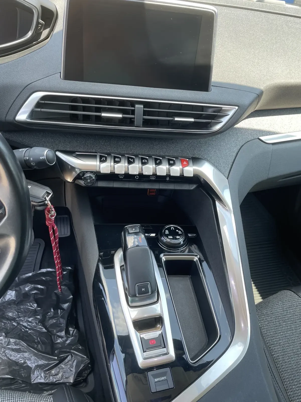 Peugeot 3008 ALLURE 1.6 e-HDi 120 EAT6, снимка 11 - Автомобили и джипове - 55640742