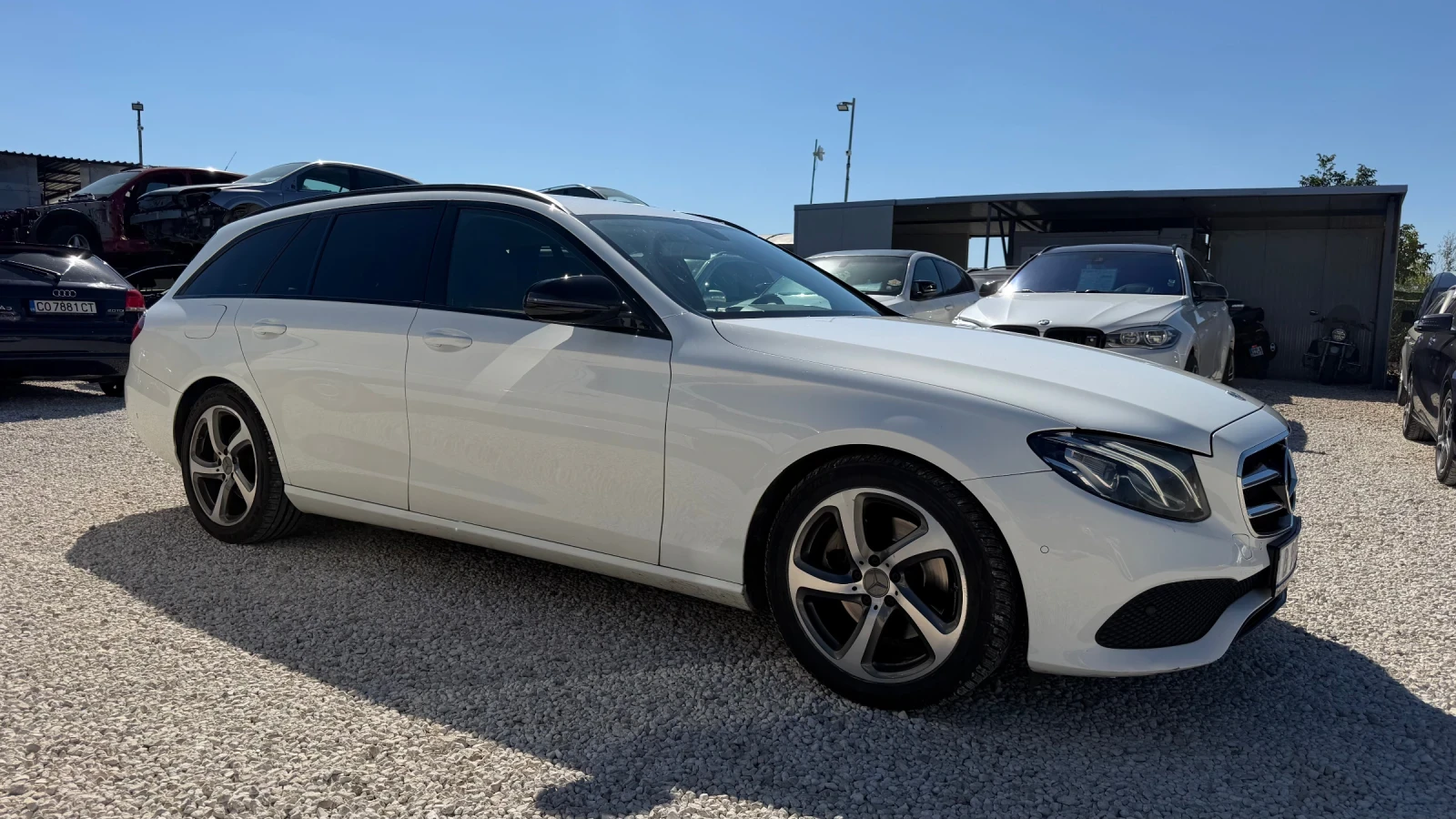 Mercedes-Benz E 220 d 9g ТОП БАРТЕР ЛИЗИНГ, снимка 2 - Автомобили и джипове - 55962603