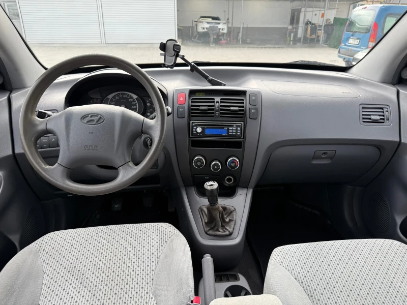 Hyundai Tucson 2.0CRDI 140hp 4x4, снимка 6 - Автомобили и джипове - 50016223