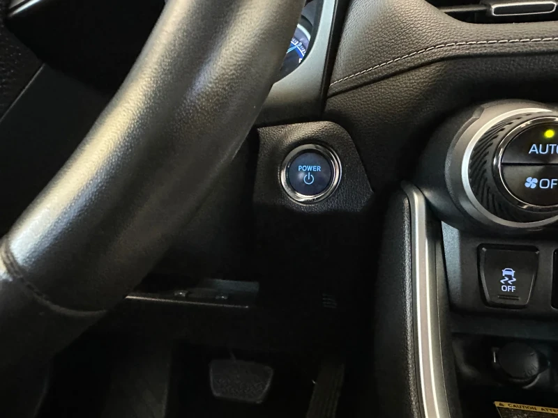 Toyota Rav4, снимка 11 - Автомобили и джипове - 51534267