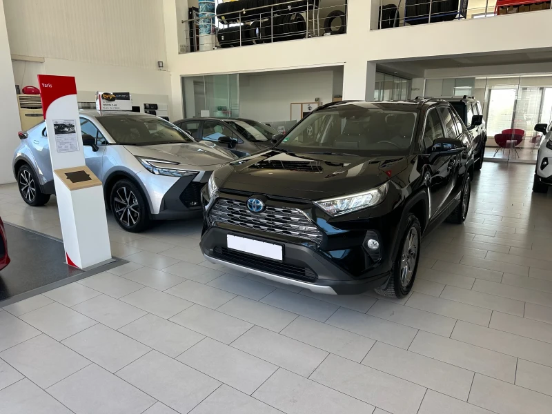 Toyota Rav4, снимка 2 - Автомобили и джипове - 51534267