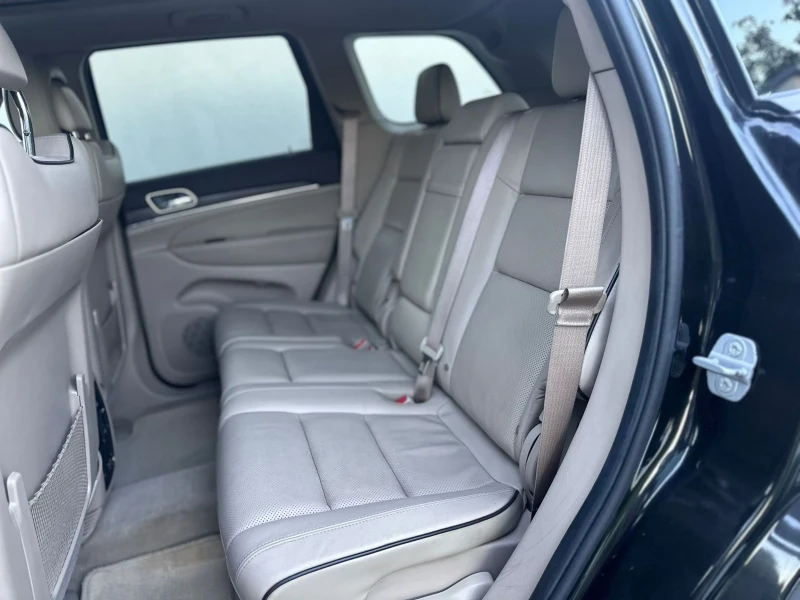Jeep Grand cherokee Overland , снимка 10 - Автомобили и джипове - 51816171