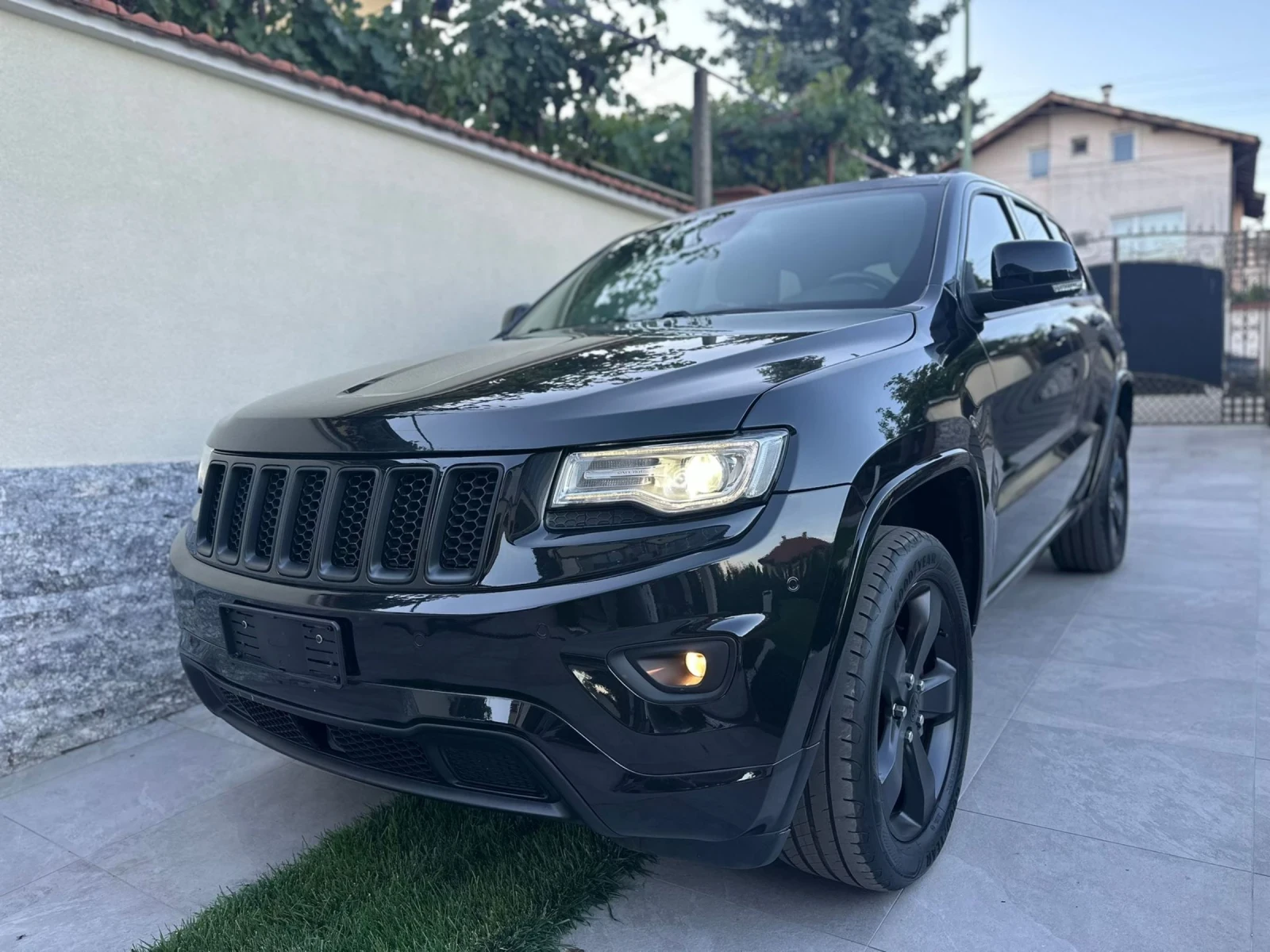 Jeep Grand cherokee Overland , снимка 1