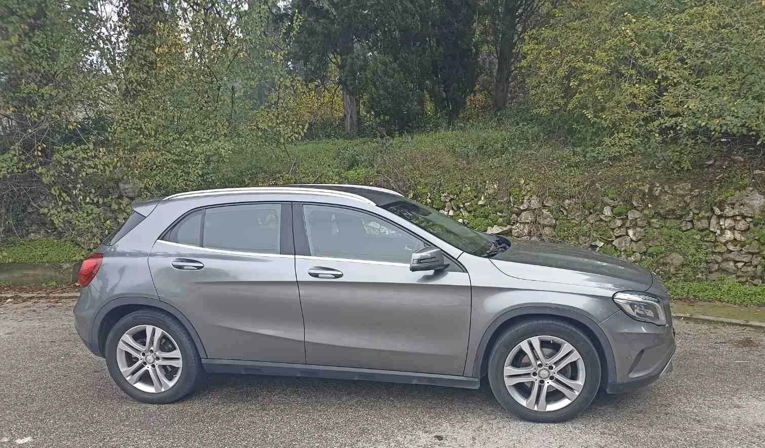 Mercedes-Benz GLA 220, снимка 2 - Автомобили и джипове - 53848923
