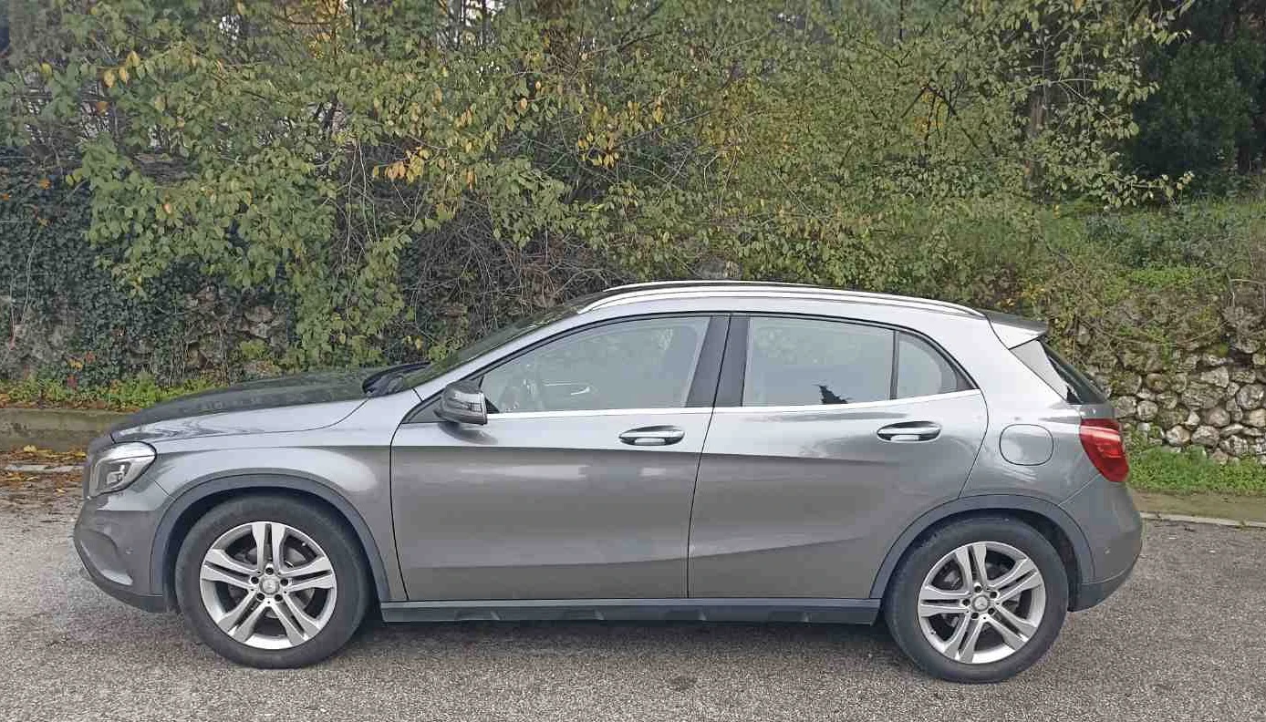 Mercedes-Benz GLA 220, снимка 5 - Автомобили и джипове - 53848923